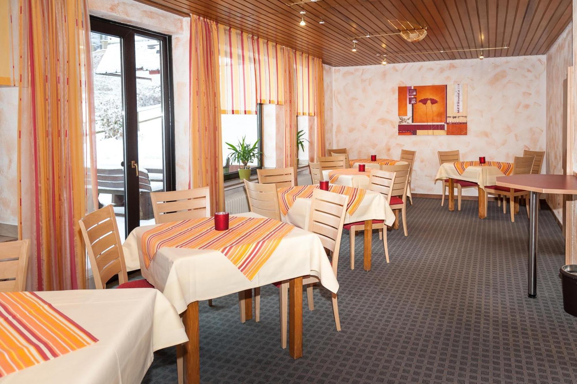 Hotelpension Schroeder Willingen  Bagian luar foto