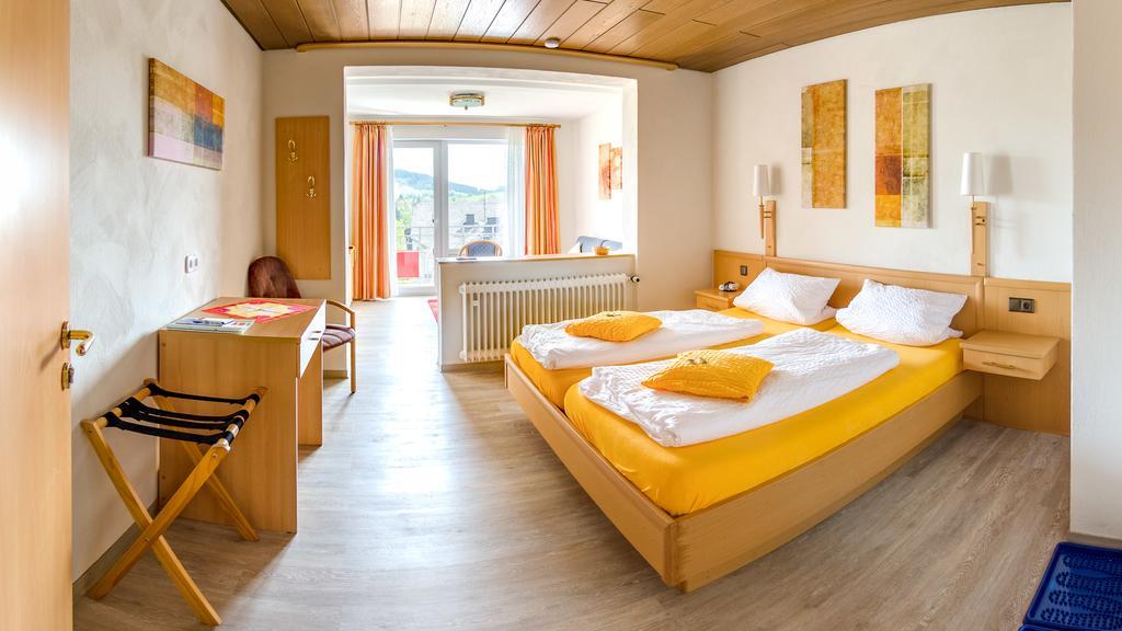 Hotelpension Schroeder Willingen  Bagian luar foto