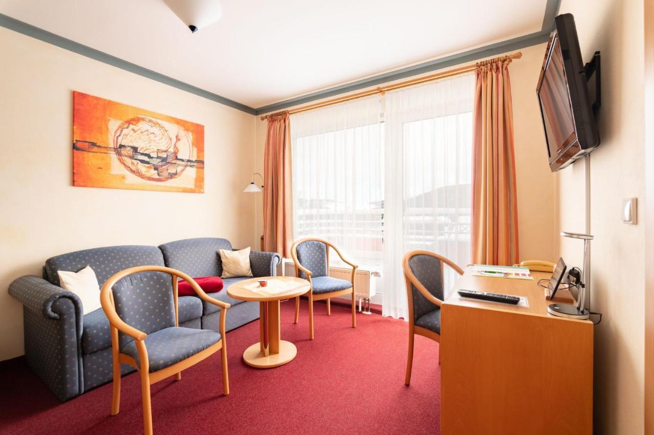 Hotelpension Schroeder Willingen  Bagian luar foto