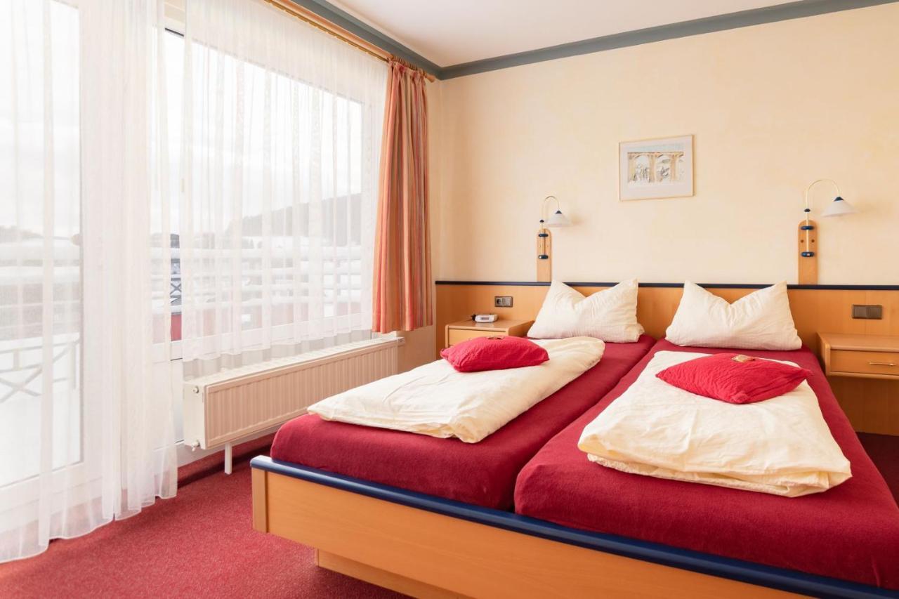Hotelpension Schroeder Willingen  Bagian luar foto